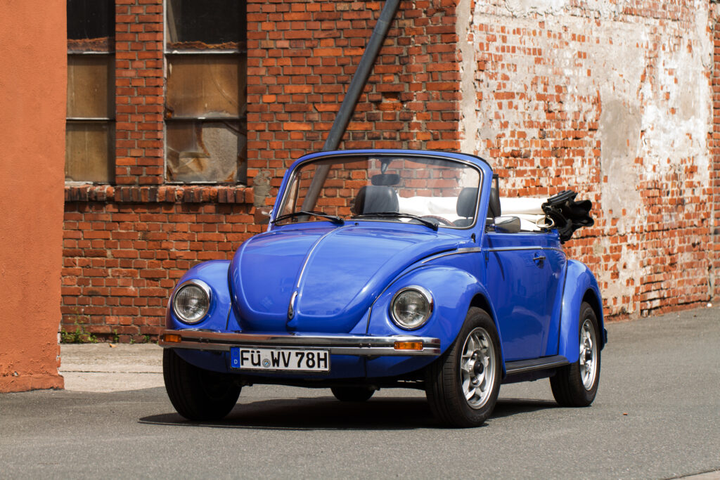 VW Käfer irisblau
