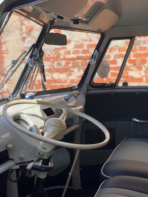 VW Bulli T1 Cockpit mit Lenkrad